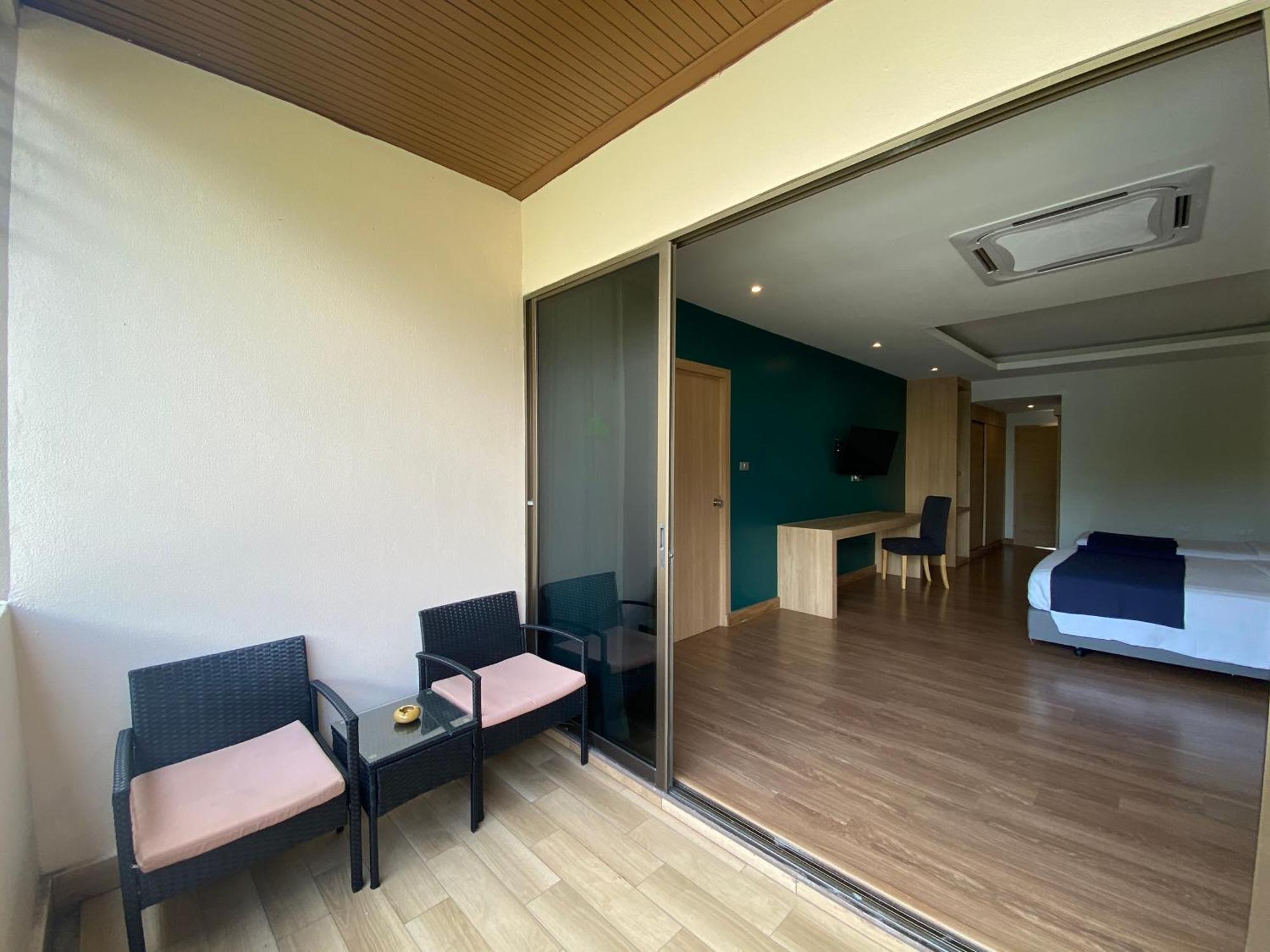 Patong Coconut Village Resort Phuket - Sha Extra Plus חדר תמונה